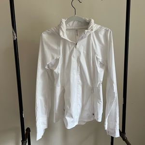 LULULEMON // WINDBREAKER // WHITE // 6